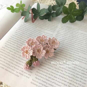 ＊受注製作＊桜のブローチの画像