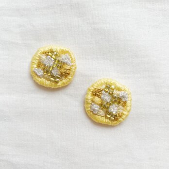 刺繍ピアス【mimosa】陽だまりミモザの画像