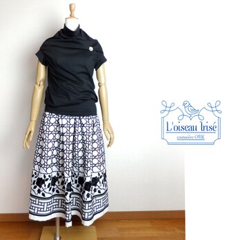 〈再出品〉ギャザースカート　黒バラ刺繍