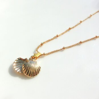 scallop long necklaceの画像