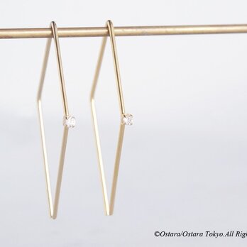 CZ Rhombus Glossy Gold Earringsの画像