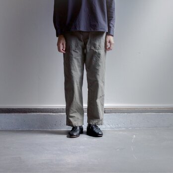 アーミーコード/ベイカーパンツ：カーキ