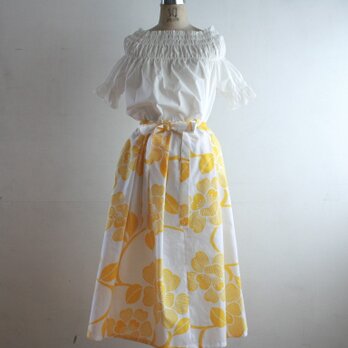 浴衣地　黄色花模様　リボンベルトのゴムスカート　Ｆサイズの画像