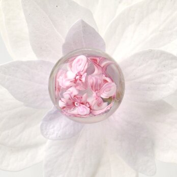 花まり ネックレス もも　小花　ボタニカル　ガラスの画像
