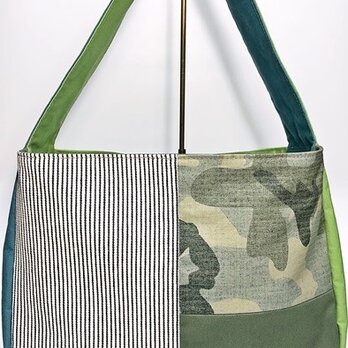 パッチワークのワンショルダーバック