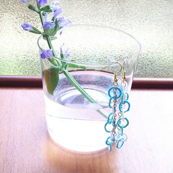 刺繍糸とビーズのピアス／イヤリング『ブルー系・2』の画像