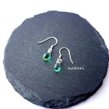 【rosee】glass drop pierce green (2pcs)の画像