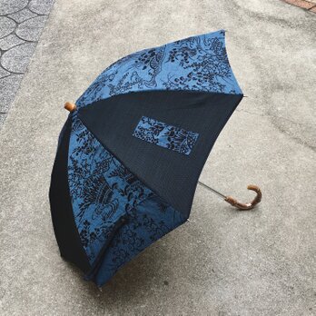正絹日傘とケース  着物リメイク  藍型染紬と大島紬のコラボの画像