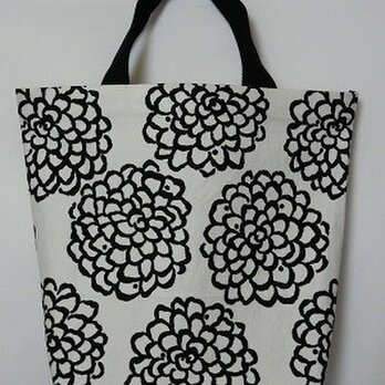 ファッションが華麗なる桐谷さんの素晴らしいバッグ姫菊bagの画像