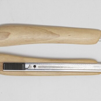 右利き用木製カッターナイフ（メープル）の画像