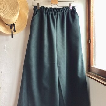 ゆらゆらガウチョパンツ　ダークペンシルストライプ　