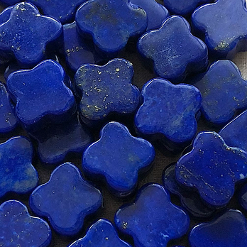 ラピスラズリ クローバーカット 4ピース 貫通穴 8mm*10mm 青 ブルー 天然石 12月 誕生石 素材 ルースの画像