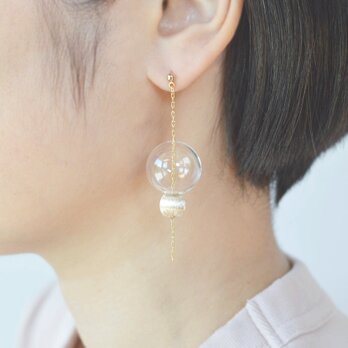 ガラスの実のピアス：ベージュ