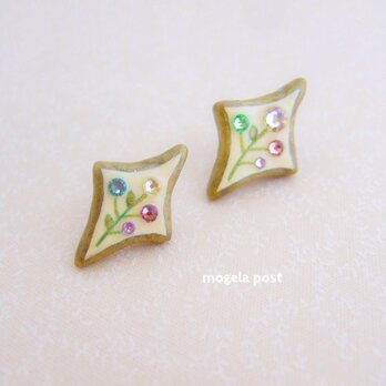 【14kgf】antique flower♡輝くダイヤの耳飾りの画像