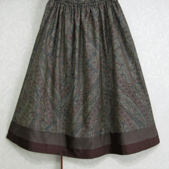 着物リメイク♪大島紬モダン柄の優しい色のスカート（裏地付き）の画像