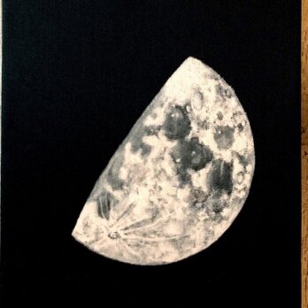 星月猫★アート「半月」絵画　F3 複製画　木製パネル貼り27.3cmｘ22cm　厚み２㎝　「004」の画像