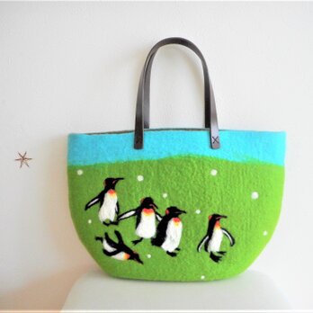 ペンギンの行進バッグの画像