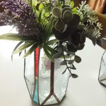 ステンドグラス花瓶の画像