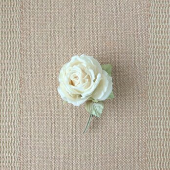 静かなオフホワイトの薔薇 S * シルク絖製 * コサージュの画像