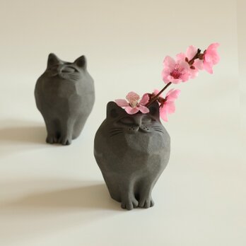削り猫/黒（中）花器の画像