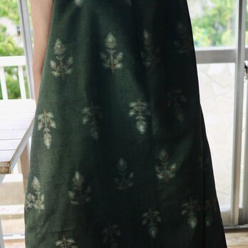 リメイク紬のグリーンの正絹タックワンピースの画像