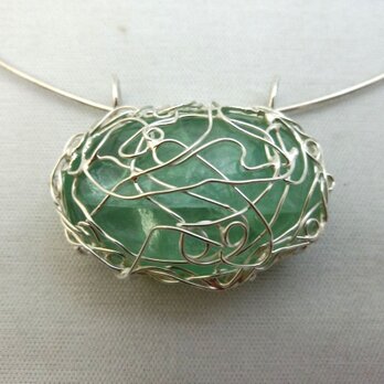 グリーンフローライトのチョーカー