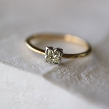 ヤマボウシのダイヤモンド指輪の画像