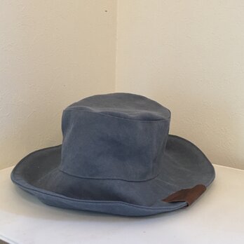 ウォッシュ加工の帆布  帽子の画像
