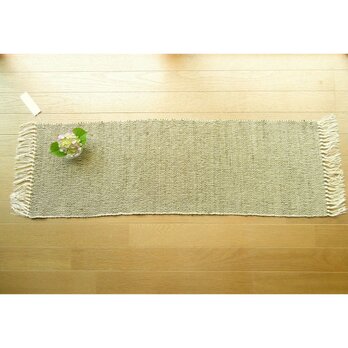 １）たまねぎの皮で染めたきびそ糸（絹）の手織りテーブルセンターの画像