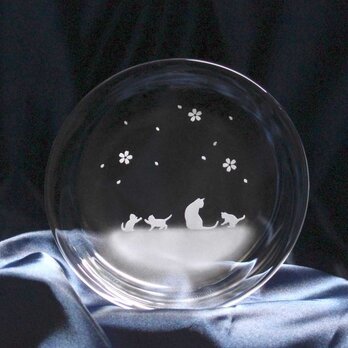 【桜舞う季節】猫モチーフのガラス小皿 ★名入れ加工対応品（有料）の画像