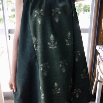 リメイク花柄紬と結城紬反物の正絹タックワンピースの画像