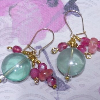 14kgf　水色フローライトの花びら　ピアス