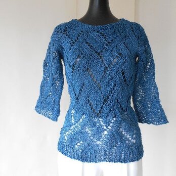 鉄紺の透かし編みセーターの画像
