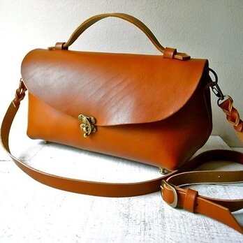 ヌメ革ショルダーポーチ「fava」Lサイズ （持ち手付き）