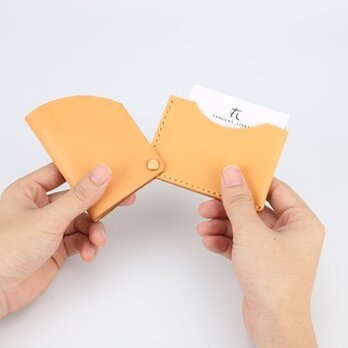 【切線派】回轉本革名刺入れ　カードケース　名刺ケース　総手縫い　浅い黄色の画像