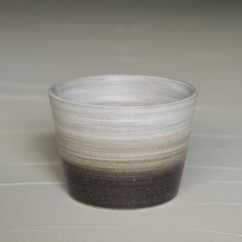 白と黒の猪口　iCw-003