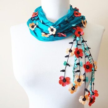 刺繍のお花つき　シルクスカーフのロングラリエット　ターコイズの画像