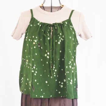 着物リメイク　グリーンのキャミソールブラウス