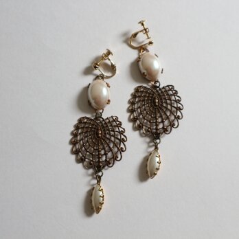 Vintage pearl&brass earrings(pierce)の画像