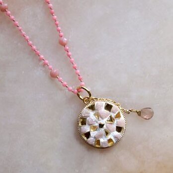 桃色大理石と金箔ガラスのモザイクペンダント(ピンク）