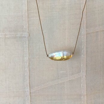 金箔とパールのネックレス／Ovalの画像