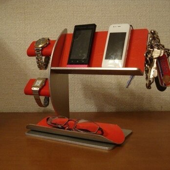 誕生日に！レッド腕時計2本・キー・携帯電話スタンド　AKデザインの画像