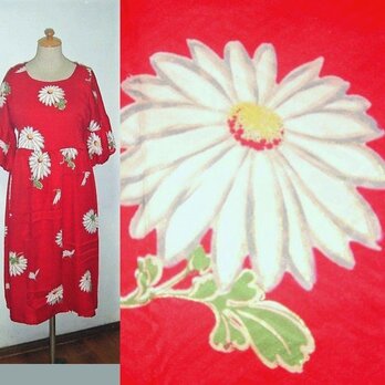 Sold Out着物リメイク♪白い菊の花が可愛いい着物ワンピース♪ハンドメイド♪秋♪正絹・花柄・バルーン袖の画像
