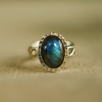 大粒ラブラドライトのシルバーリング