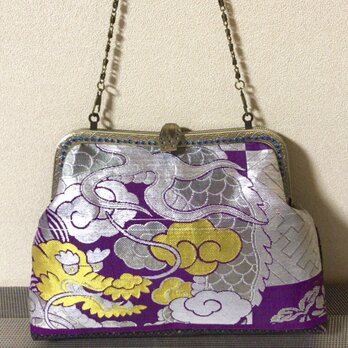 かぶせ口金バッグ・紫の龍と蛇革ふう生地のコンビの画像