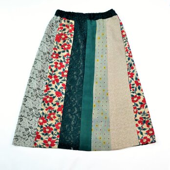 着物とレースのスカート：椿模様（緑・グレー）　レーススカート　着物リメイク　送料無料　1809s03の画像