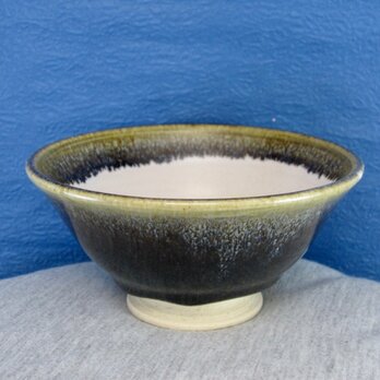 陶器ご飯茶碗（やや大）黒織部釉の画像