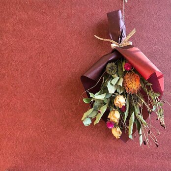 秋の栗入りスワッグ