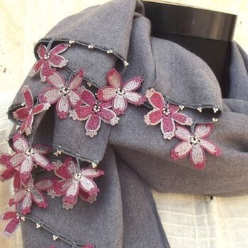 刺繍のお花つき　パシュミナストール　チャコール・グレー [PS120]の画像