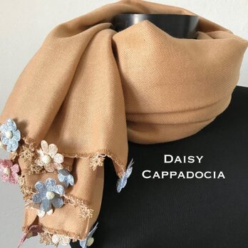 【オータムセール】刺繍のお花つき　パシュミナストール「デイジー」　キャメルの画像